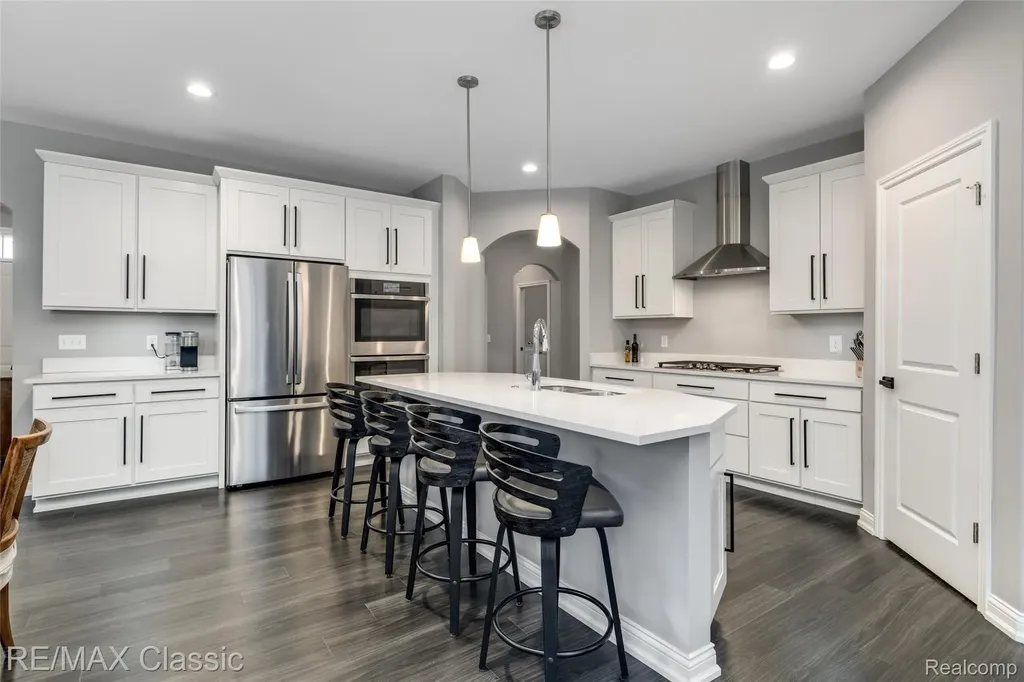 8047 Bridgestone Boulevard White Lake Charter Township MI 48386