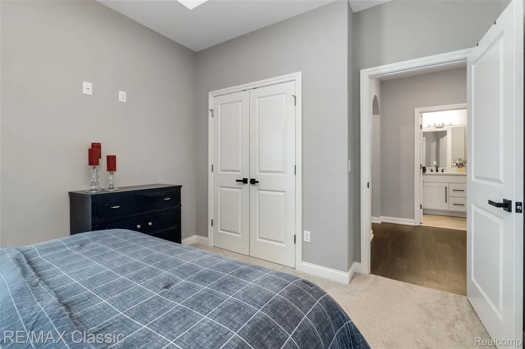 8047 Bridgestone Boulevard White Lake Charter Township MI 48386