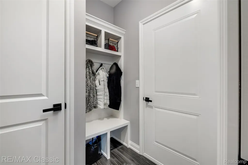 8047 Bridgestone Boulevard White Lake Charter Township MI 48386