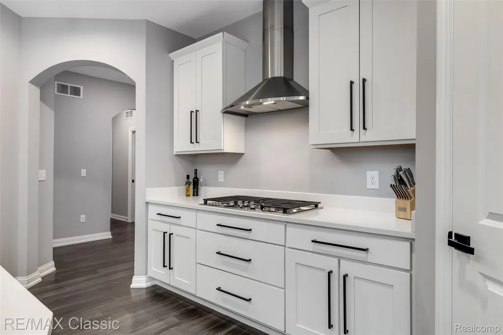 8047 Bridgestone Boulevard White Lake Charter Township MI 48386