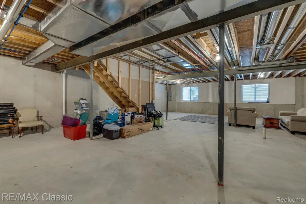 8047 Bridgestone Boulevard White Lake Charter Township MI 48386