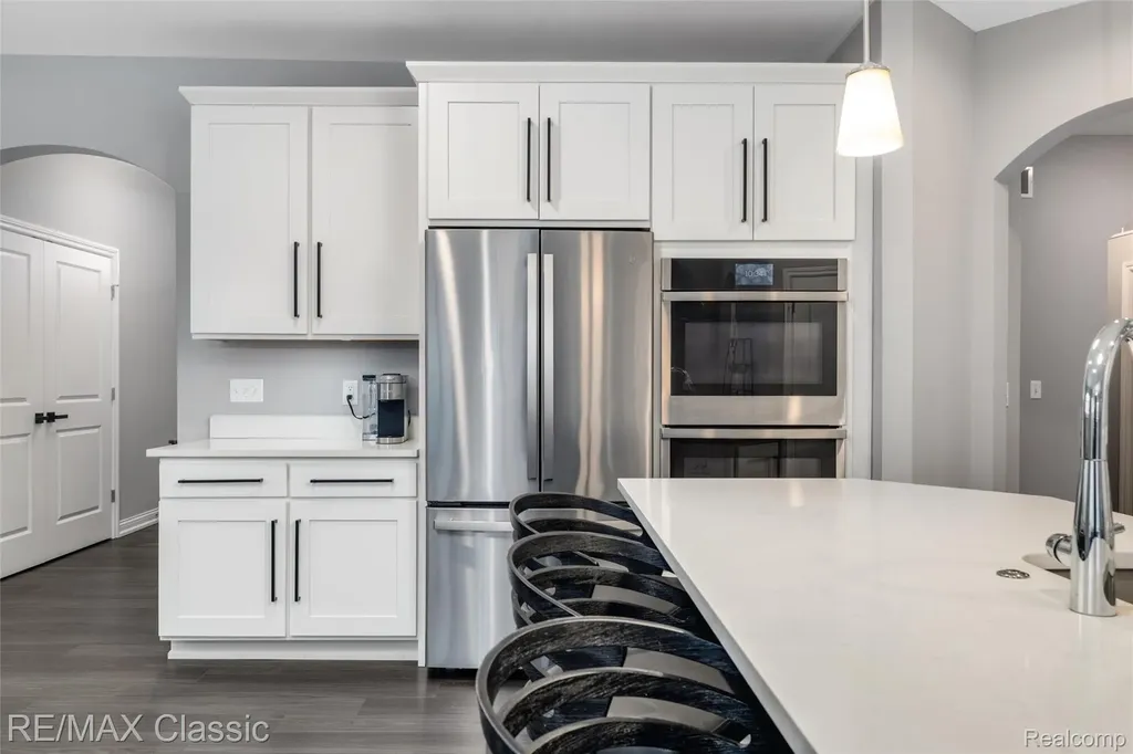 8047 Bridgestone Boulevard White Lake Charter Township MI 48386