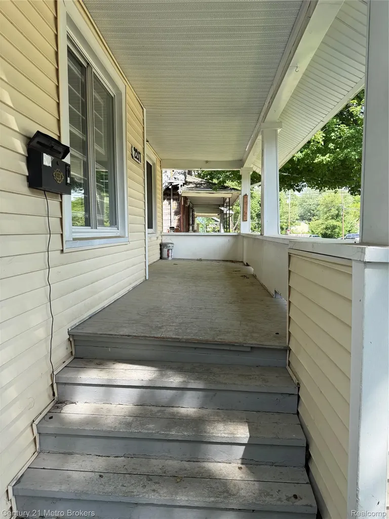 2217 Maryland Avenue Flint City MI 48506
