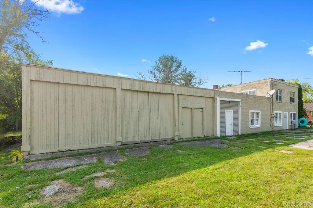 3279 Emmett Road Emmett Village MI 48022
