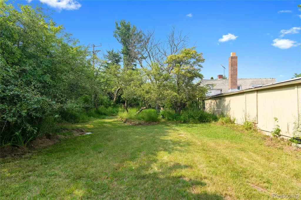 3279 Emmett Road Emmett Village MI 48022