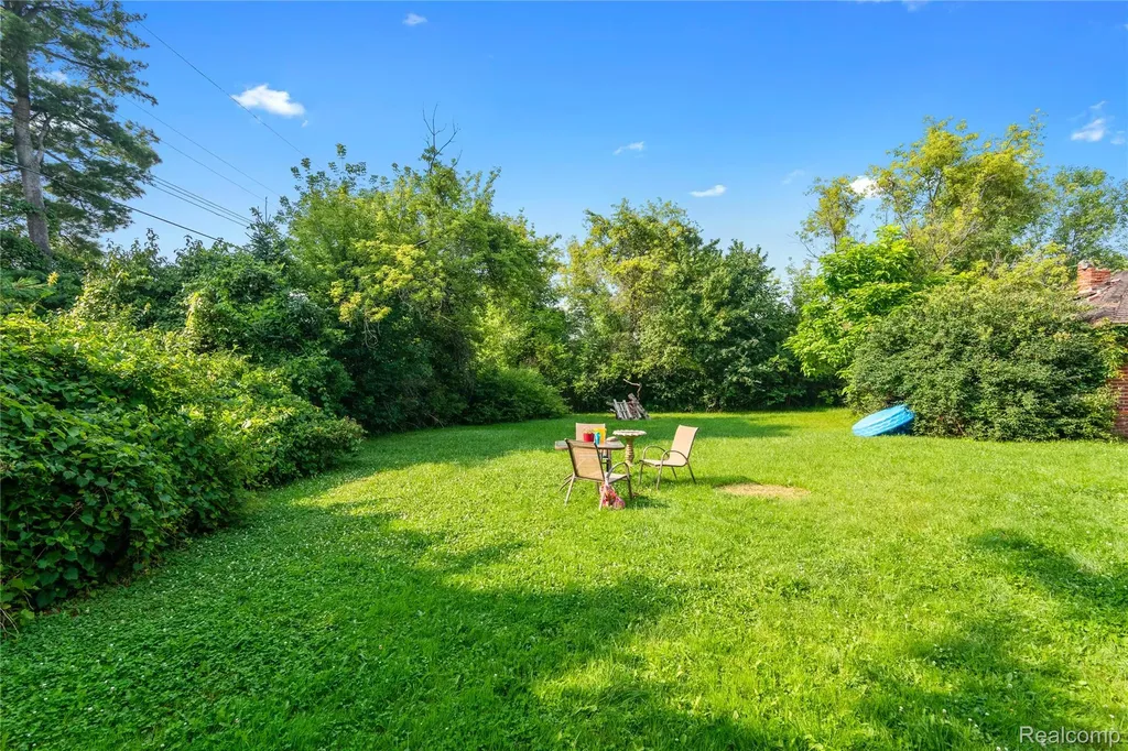 3279 Emmett Road Emmett Village MI 48022