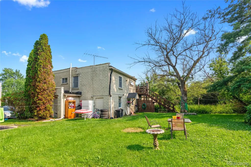 3279 Emmett Road Emmett Village MI 48022