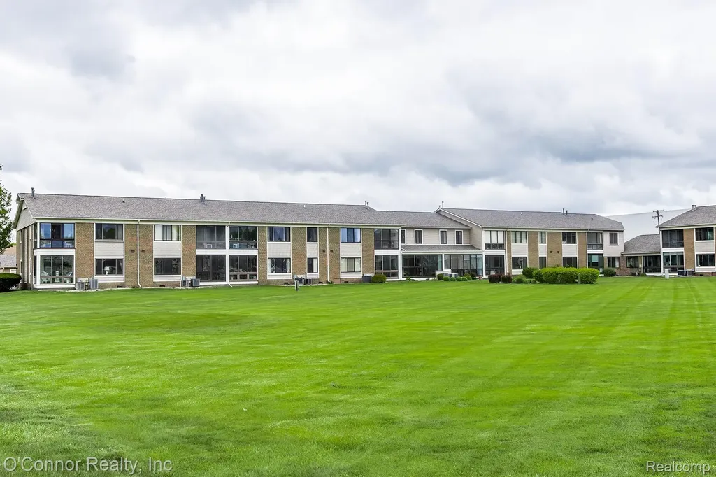 1660 River Road Marysville City MI 48040