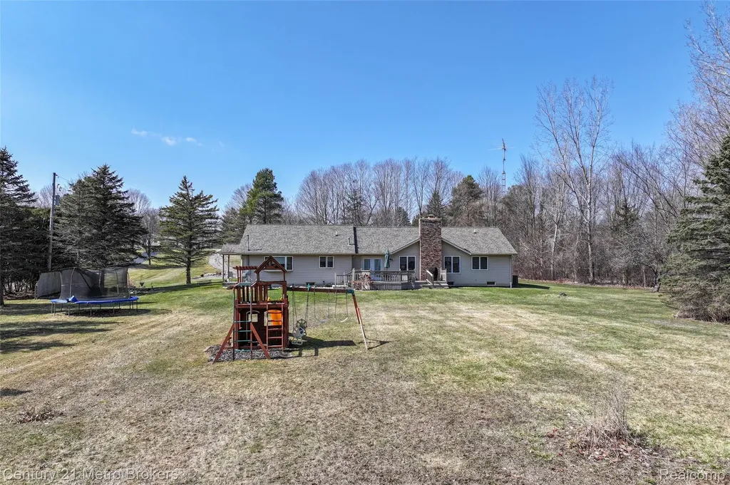 5464 N Seymour Road Flushing Charter Township MI 48433