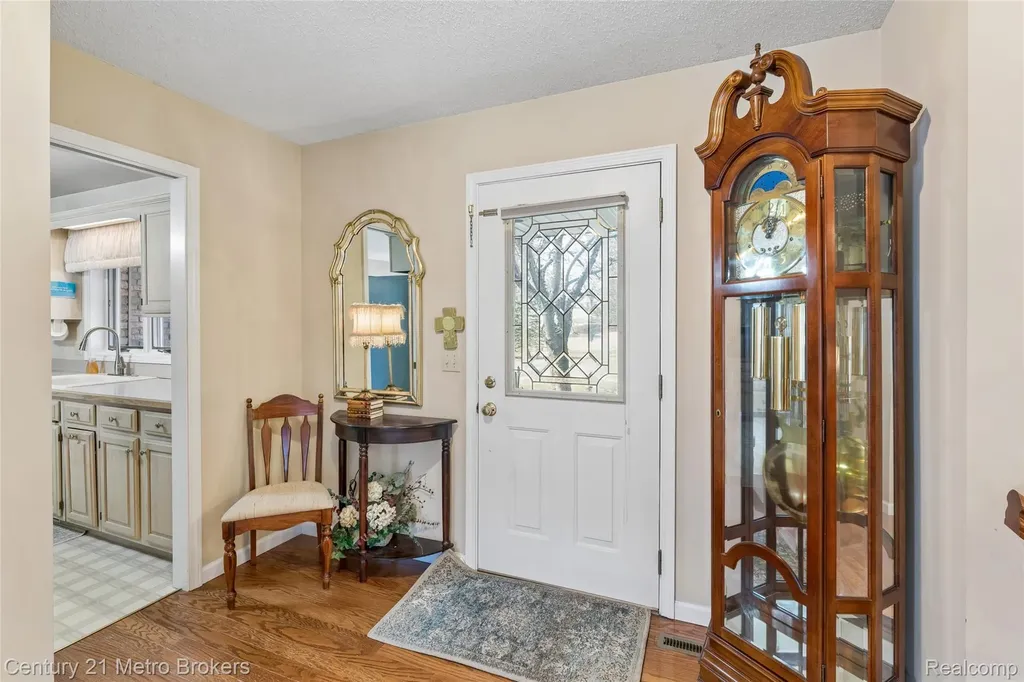 5464 N Seymour Road Flushing Charter Township MI 48433