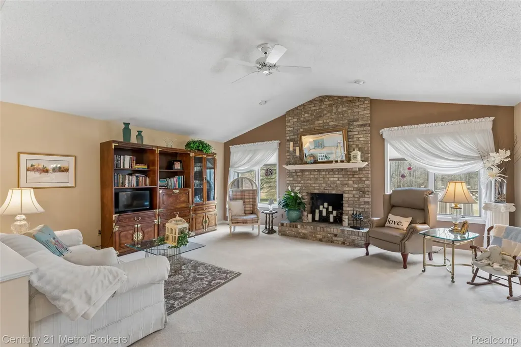 5464 N Seymour Road Flushing Charter Township MI 48433