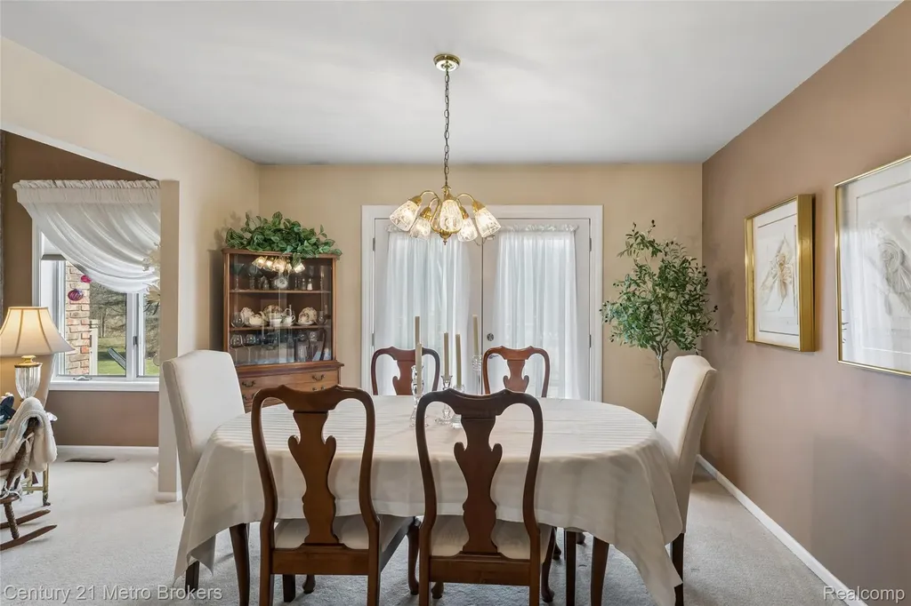 5464 N Seymour Road Flushing Charter Township MI 48433