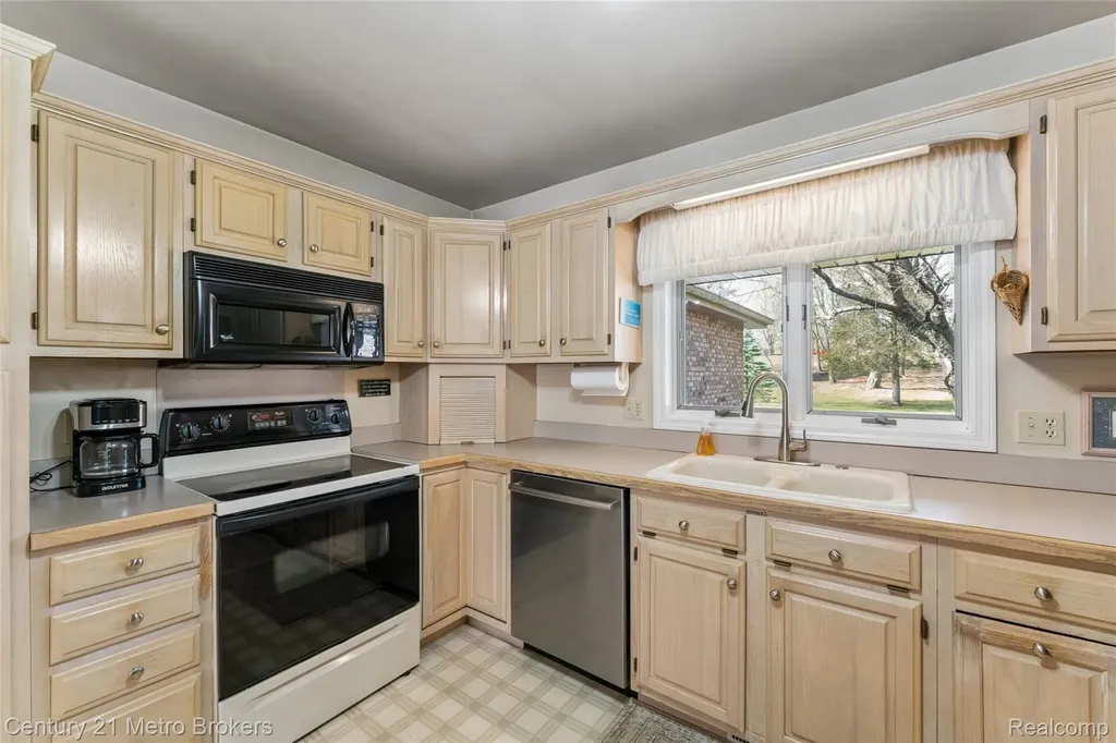 5464 N Seymour Road Flushing Charter Township MI 48433