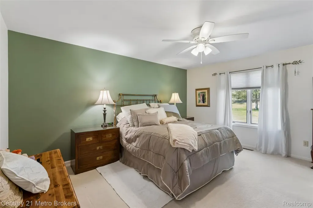 5464 N Seymour Road Flushing Charter Township MI 48433