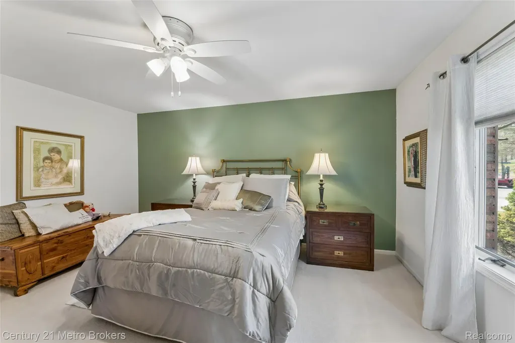5464 N Seymour Road Flushing Charter Township MI 48433