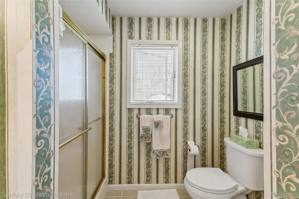 5464 N Seymour Road Flushing Charter Township MI 48433