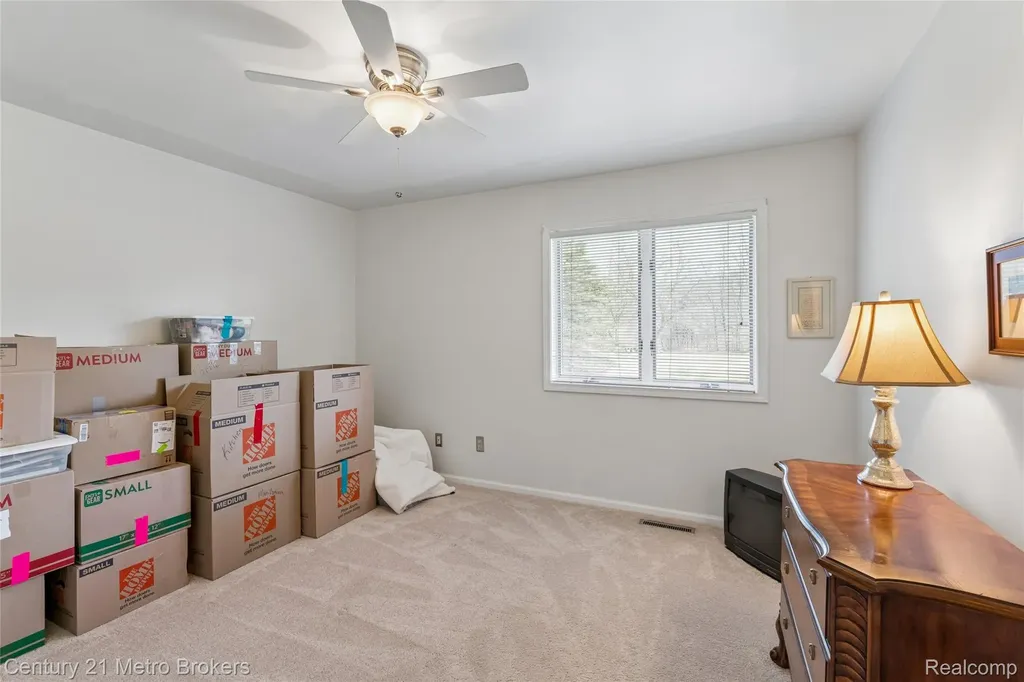 5464 N Seymour Road Flushing Charter Township MI 48433