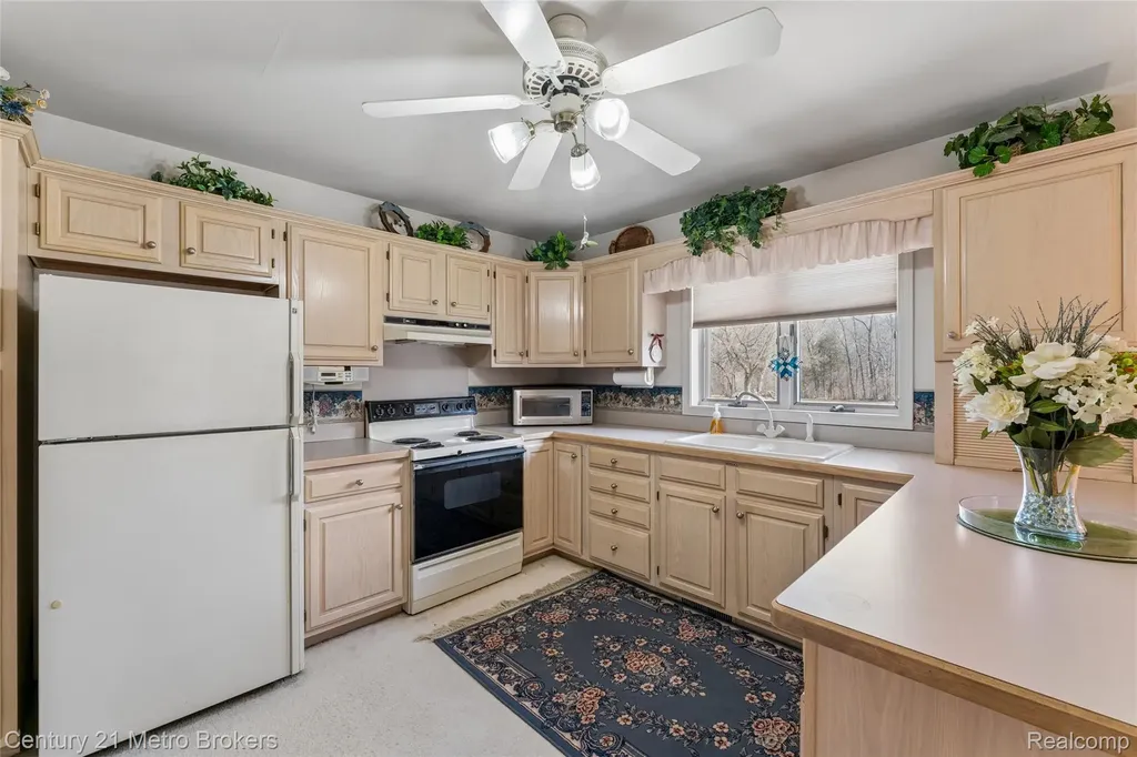 5464 N Seymour Road Flushing Charter Township MI 48433
