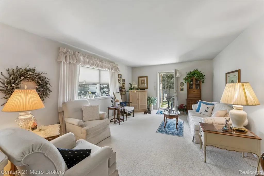 5464 N Seymour Road Flushing Charter Township MI 48433