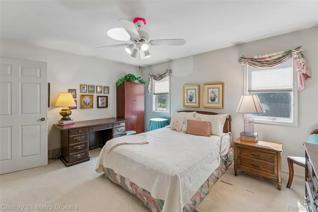 5464 N Seymour Road Flushing Charter Township MI 48433