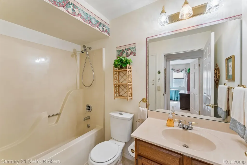 5464 N Seymour Road Flushing Charter Township MI 48433