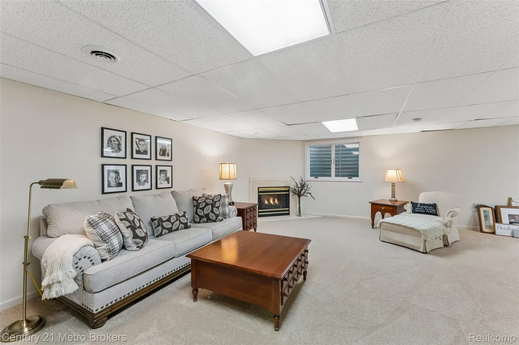 5464 N Seymour Road Flushing Charter Township MI 48433