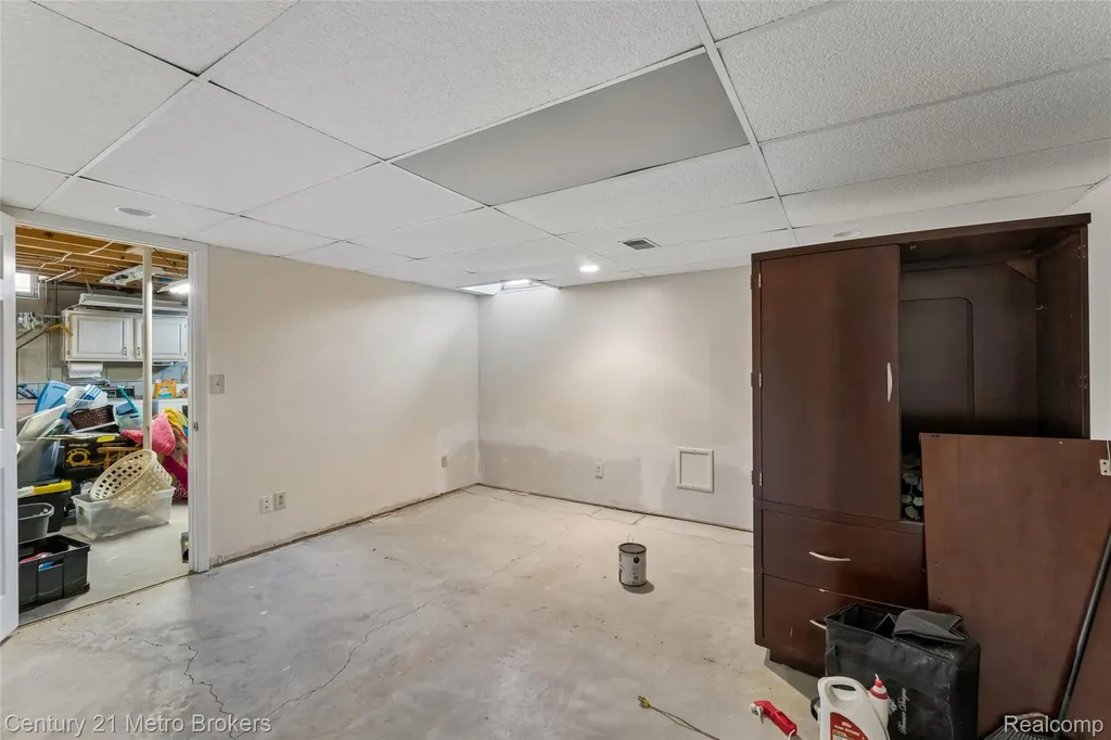 5464 N Seymour Road Flushing Charter Township MI 48433