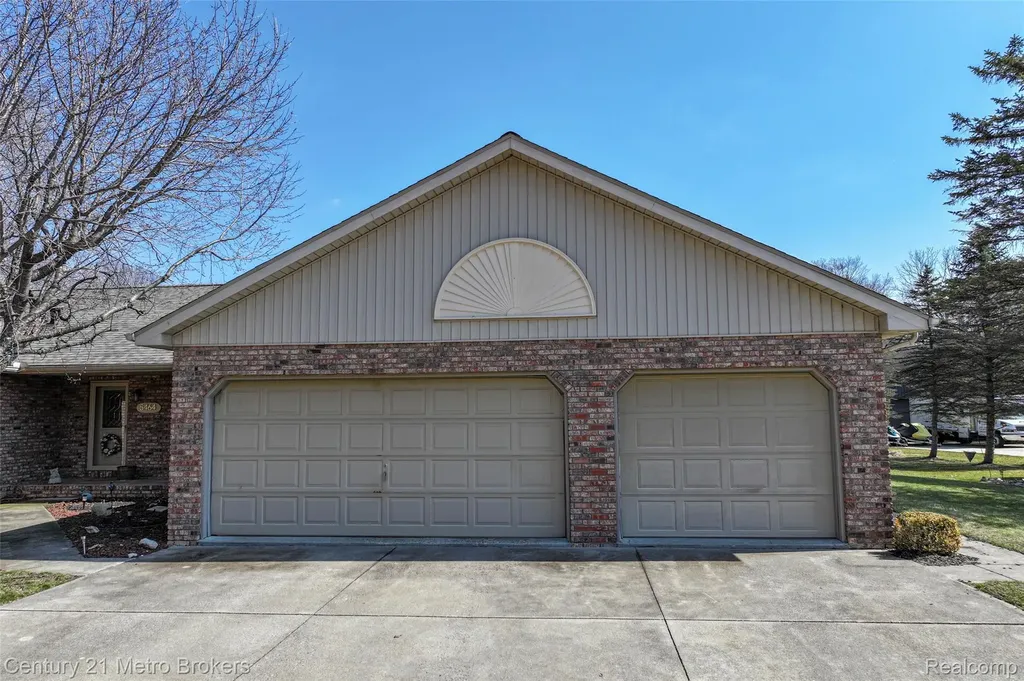 5464 N Seymour Road Flushing Charter Township MI 48433