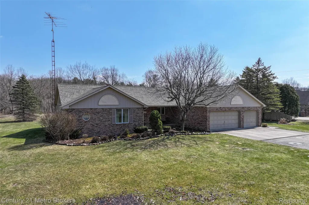 5464 N Seymour Road Flushing Charter Township MI 48433