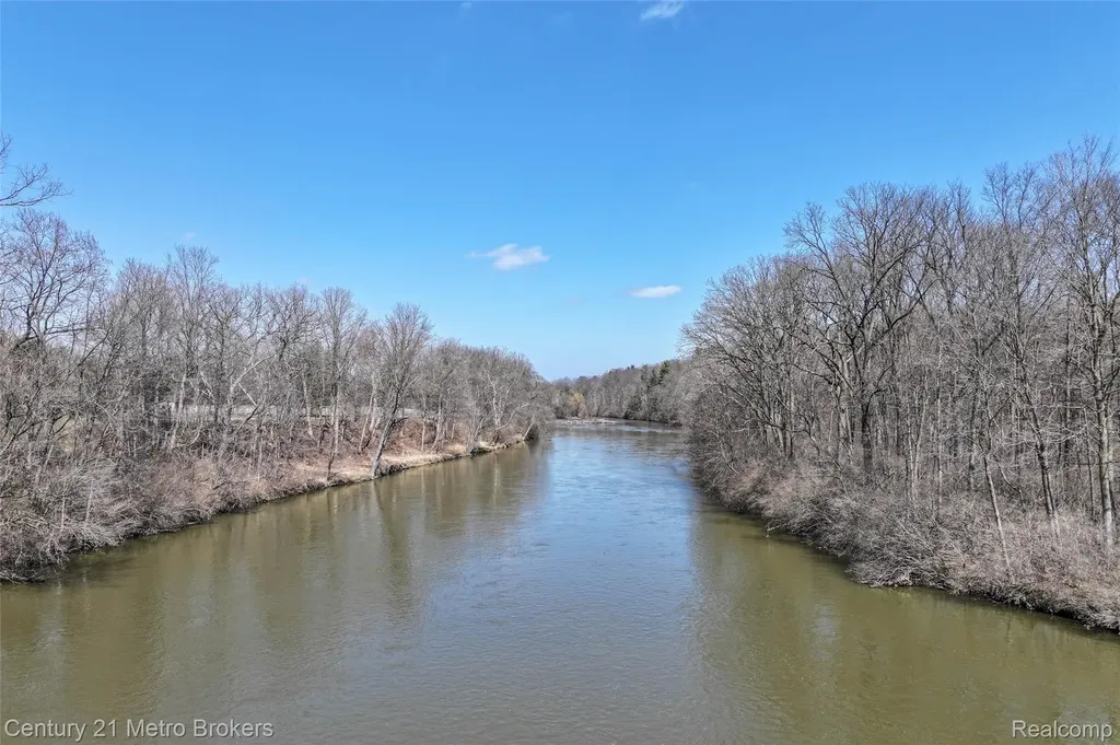 5464 N Seymour Road Flushing Charter Township MI 48433