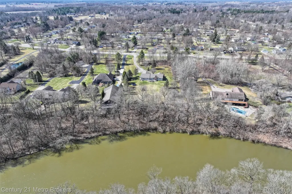 5464 N Seymour Road Flushing Charter Township MI 48433