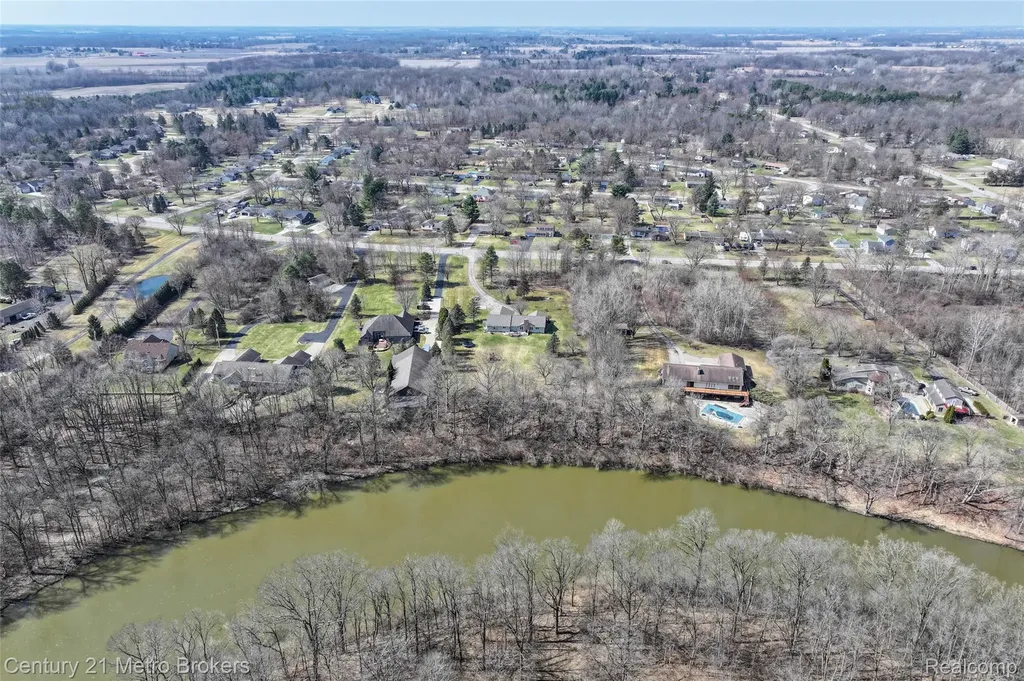 5464 N Seymour Road Flushing Charter Township MI 48433