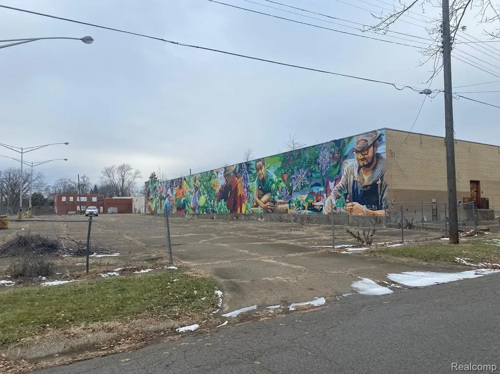 4514 N Saginaw Street Flint City MI 48505