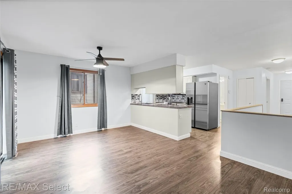 580 Oakbrook Circle Flushing City MI 48433