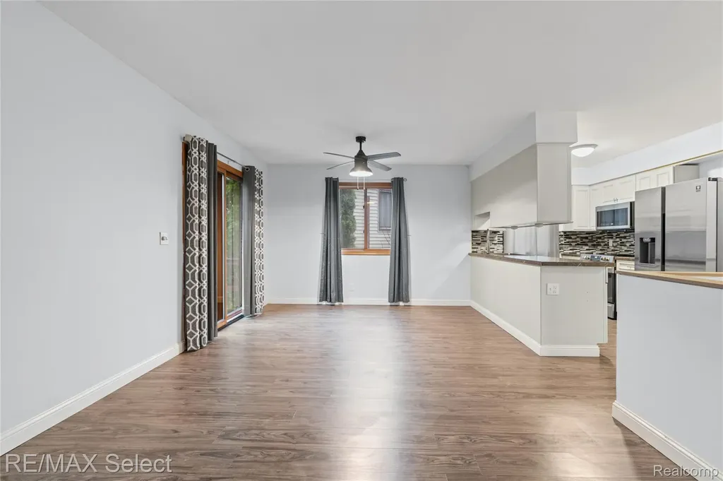 580 Oakbrook Circle Flushing City MI 48433