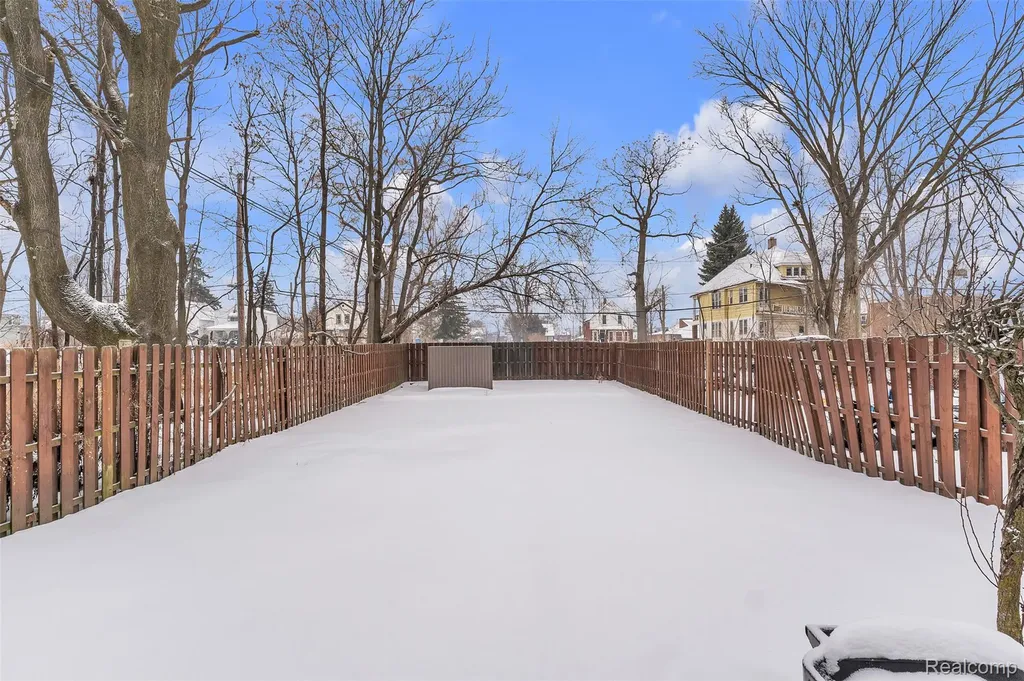 3521 Harding Street Detroit City MI 48214
