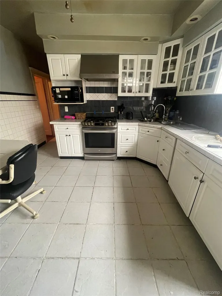 3521 Harding Street Detroit City MI 48214