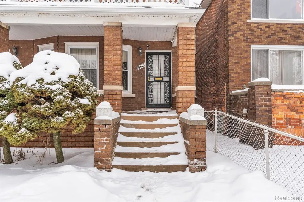 3521 Harding Street Detroit City MI 48214