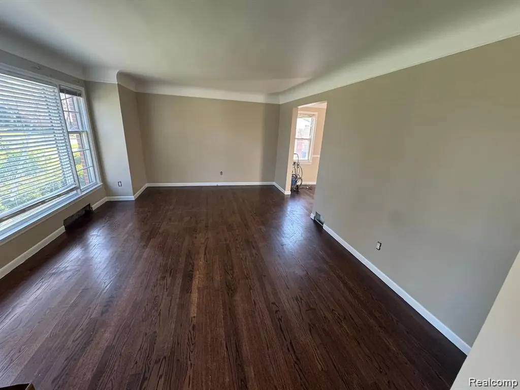 18259 Spring Court S Fraser City MI 48026