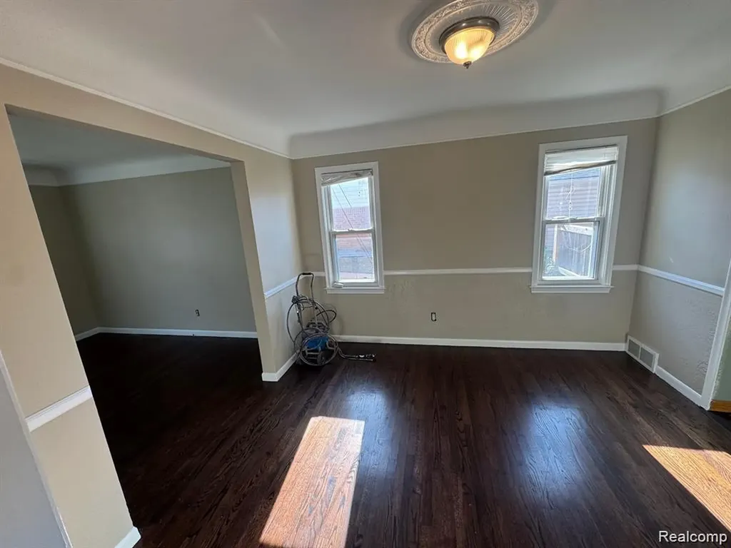18259 Spring Court S Fraser City MI 48026