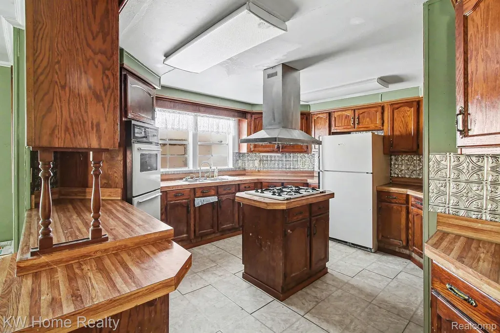 4038 Catlin Road Columbiaville Village MI 48421