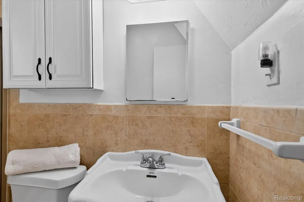 47816 Jefferson Avenue Chesterfield Township MI 48047