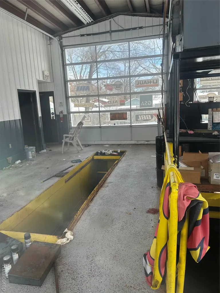 3044 W Houghton Lake Drive Denton Township MI 48629