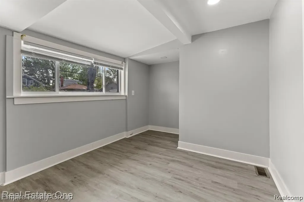 21047 Outer Drive Dearborn City MI 48124