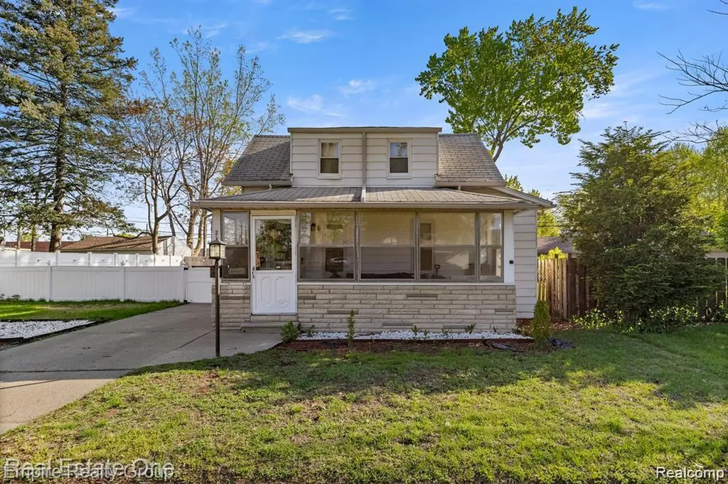 21047 Outer Drive Dearborn City MI 48124