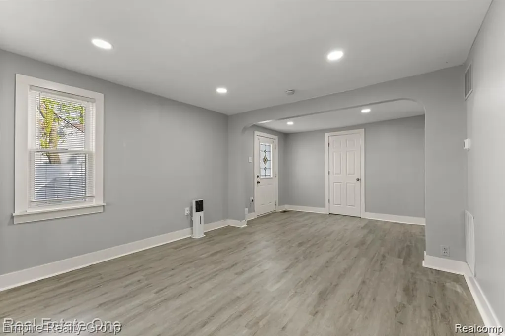 21047 Outer Drive Dearborn City MI 48124