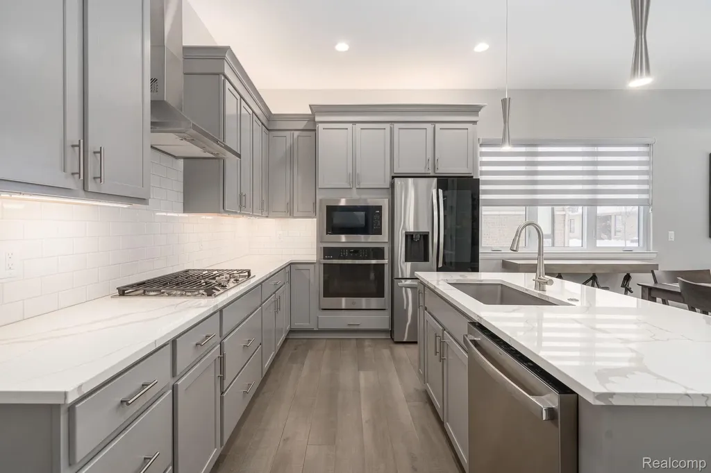 7484 Gramercy Circle West Bloomfield Charter Township MI 48322