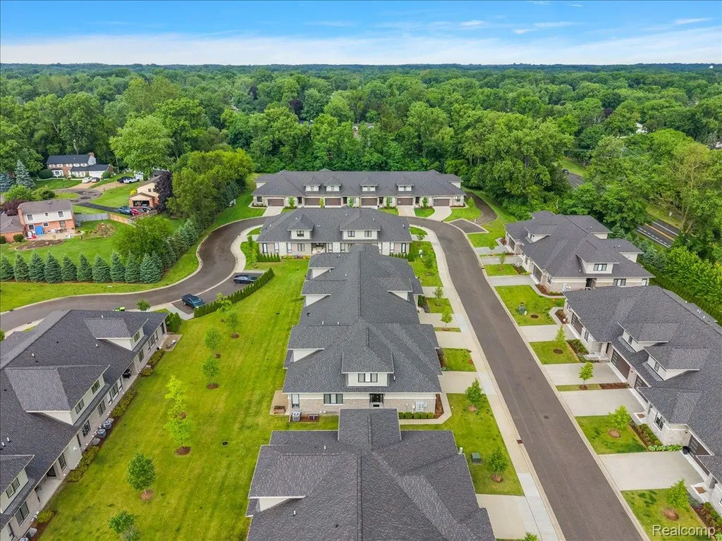 7484 Gramercy Circle West Bloomfield Charter Township MI 48322