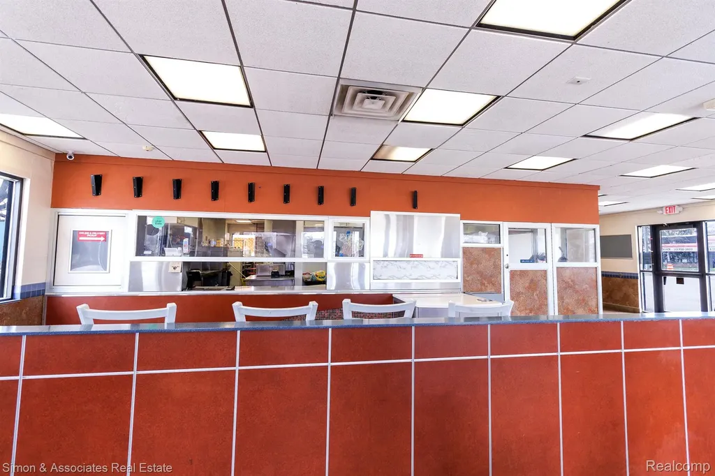 17431 Dix Road Melvindale City MI 48122