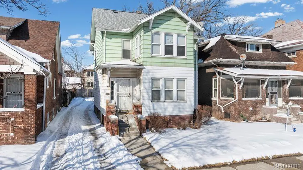 5272 Maplewood Street Detroit City MI 48204